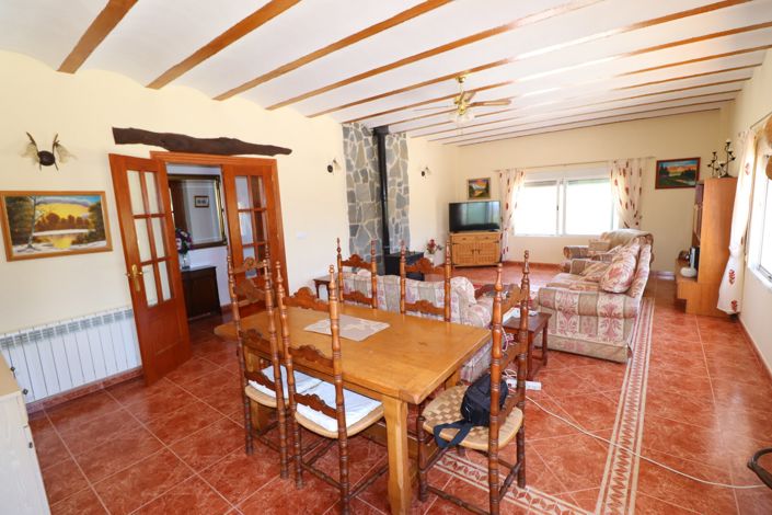 Image No.19-4 Bed Country House for sale