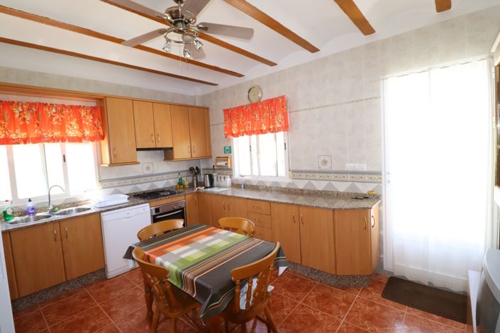 Image No.21-4 Bed Country House for sale