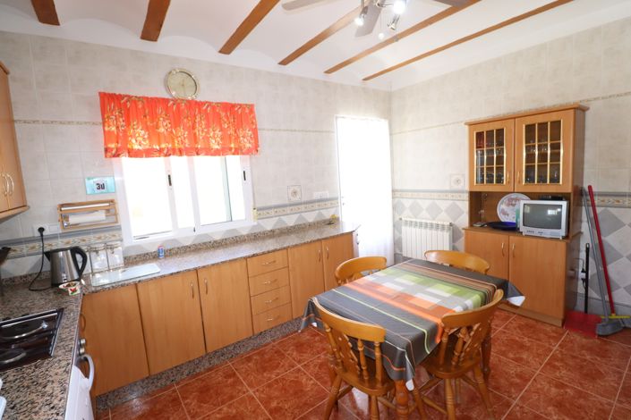 Image No.22-4 Bed Country House for sale