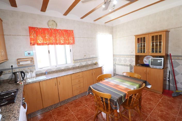 Image No.22-4 Bed Country House for sale