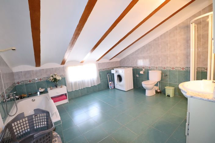 Image No.35-4 Bed Country House for sale