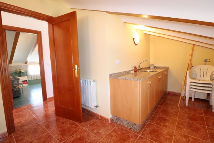 Image No.38-4 Bed Country House for sale