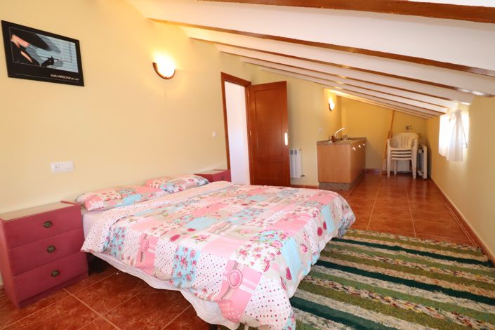 Image No.39-4 Bed Country House for sale