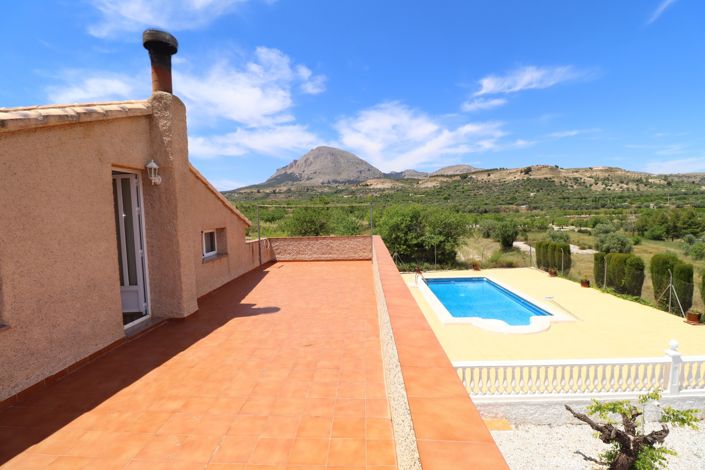 Image No.43-4 Bed Country House for sale