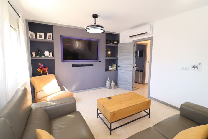 Image No.17-4 Bed Villa for sale