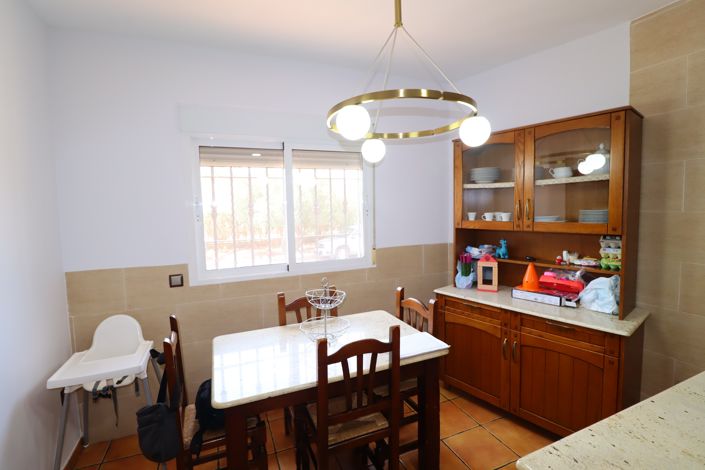 Image No.13-4 Bed Villa for sale