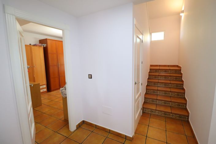 Image No.19-4 Bed Villa for sale