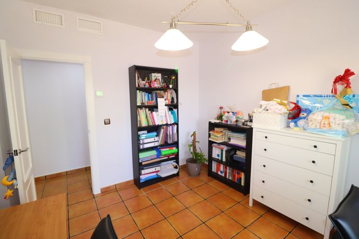 Image No.29-4 Bed Villa for sale
