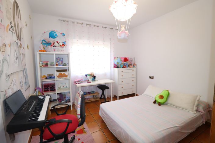 Image No.30-4 Bed Villa for sale