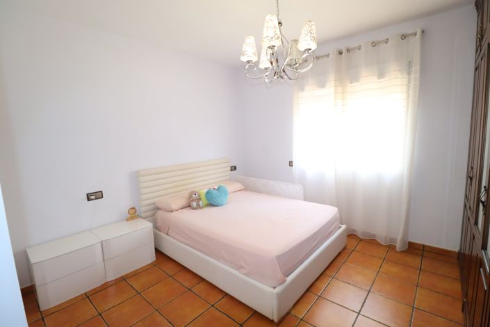 Image No.37-4 Bed Villa for sale