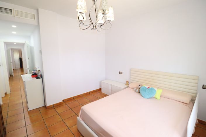 Image No.39-4 Bed Villa for sale