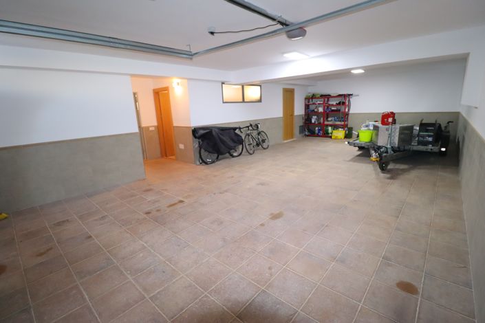Image No.44-5 Bed Villa for sale