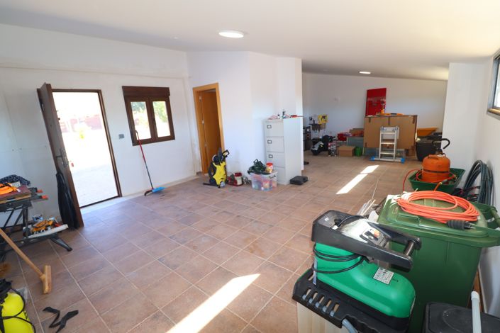 Image No.48-5 Bed Villa for sale