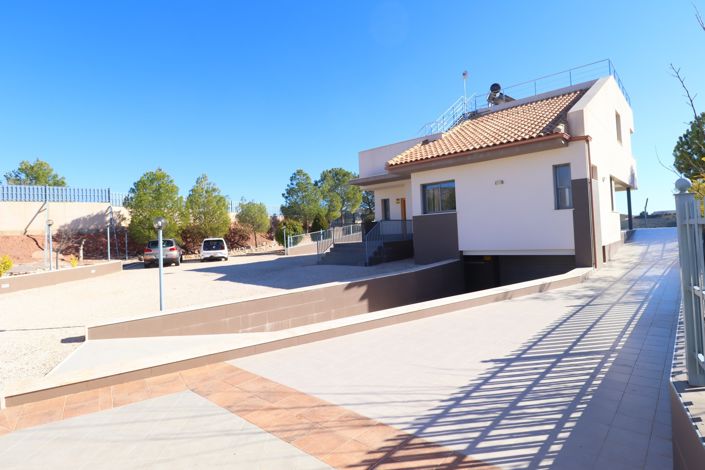 Image No.8-5 Bed Villa for sale