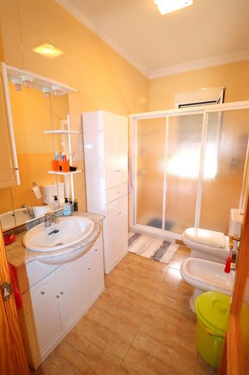 Image No.27-3 Bed Villa for sale