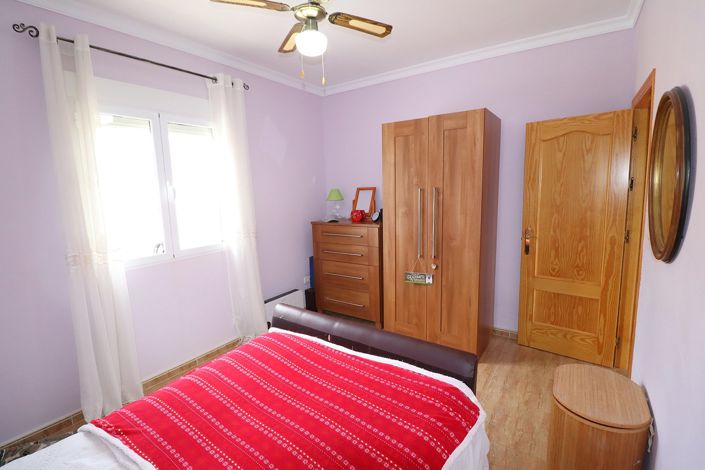 Image No.33-3 Bed Villa for sale