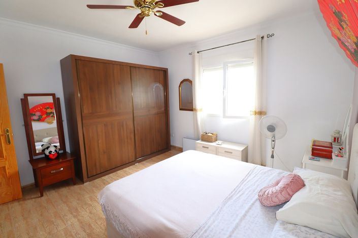 Image No.37-3 Bed Villa for sale