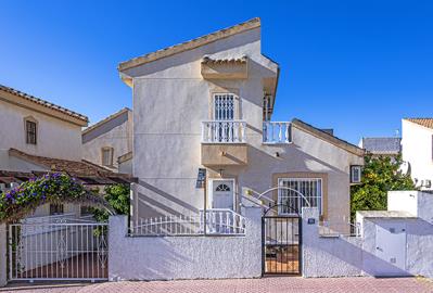 Villa / Détaché de 3 chambres à vendre à Ciudad Quesada