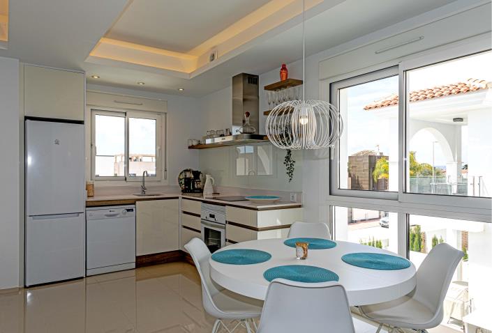 Image No.7-2 Bed Apartment for sale