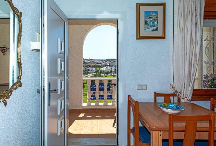 Image No.10-2 Bed Villa / Detached for sale