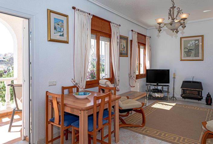 Image No.11-2 Bed Villa / Detached for sale