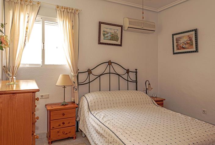 Image No.16-2 Bed Villa / Detached for sale