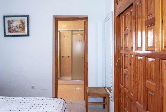 Image No.17-2 Bed Villa / Detached for sale