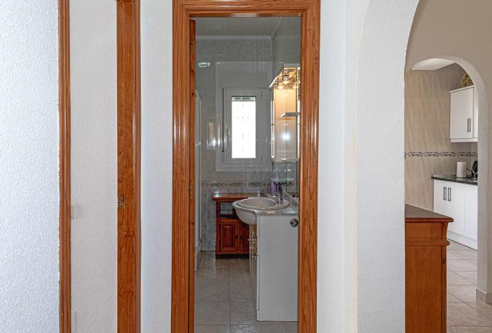 Image No.19-2 Bed Villa / Detached for sale