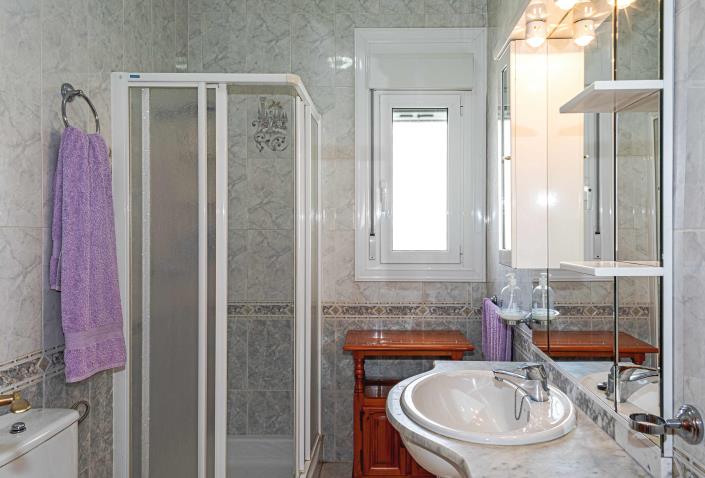 Image No.21-2 Bed Villa / Detached for sale