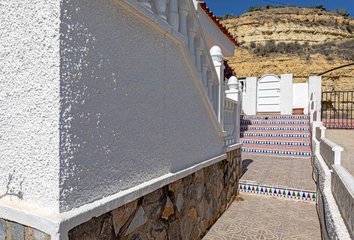 Image No.23-2 Bed Villa / Detached for sale