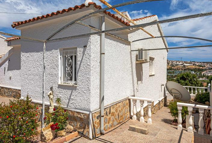 Image No.25-2 Bed Villa / Detached for sale