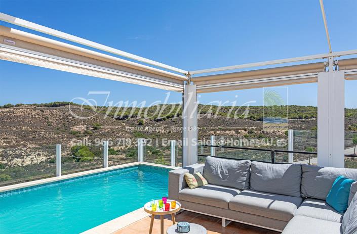 Image No.1-3 Bed Villa / Detached for sale
