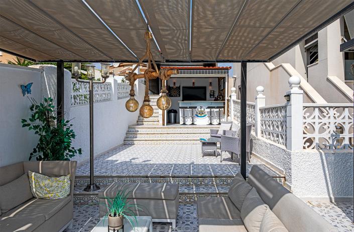 Image No.6-3 Bed Villa / Detached for sale