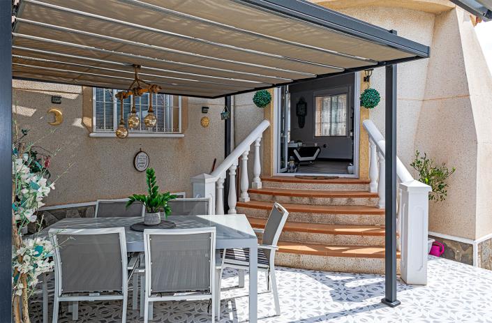 Image No.11-3 Bed Villa / Detached for sale