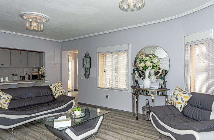 Image No.12-3 Bed Villa / Detached for sale