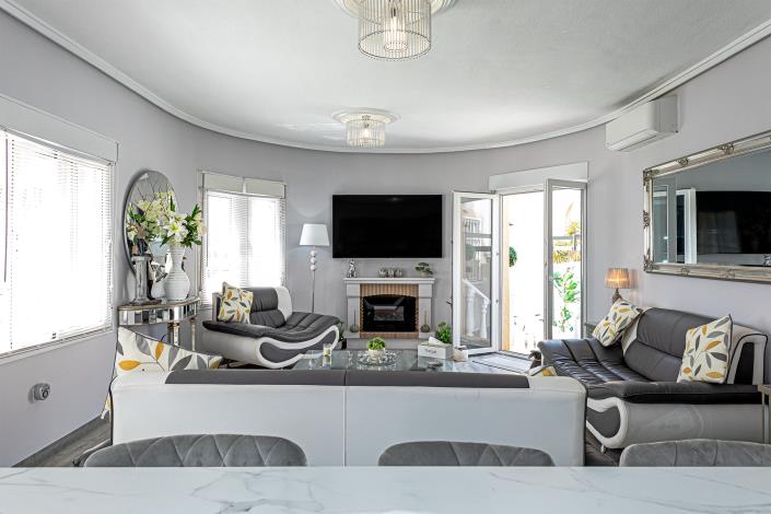 Image No.17-3 Bed Villa / Detached for sale