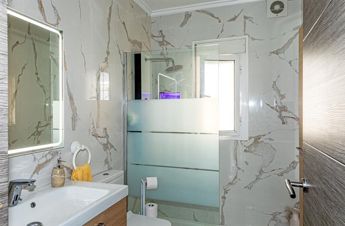 Image No.19-3 Bed Villa / Detached for sale