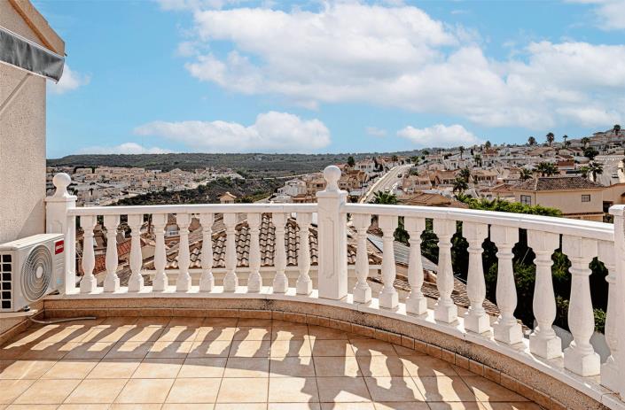 Image No.28-3 Bed Villa / Detached for sale