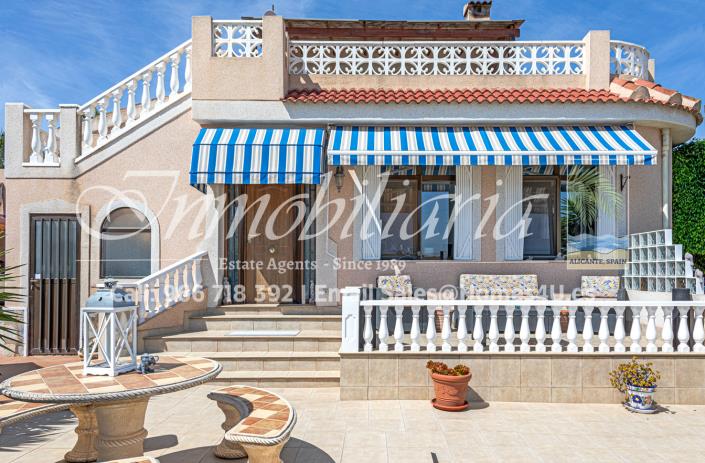 Image No.2-3 Bed Villa / Detached for sale