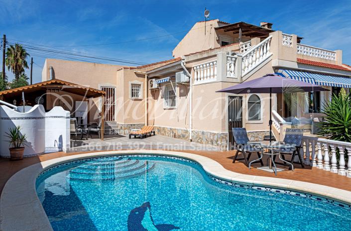 Image No.6-3 Bed Villa / Detached for sale