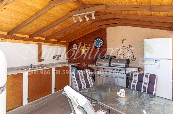 Image No.8-3 Bed Villa / Detached for sale