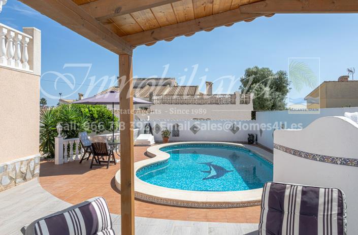 Image No.9-3 Bed Villa / Detached for sale