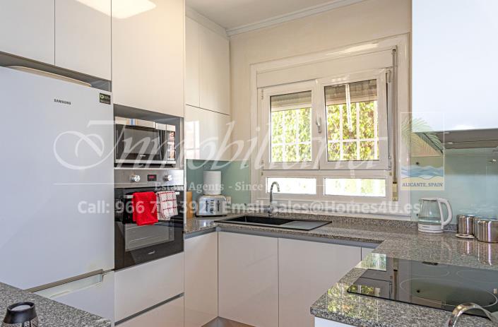 Image No.20-3 Bed Villa / Detached for sale