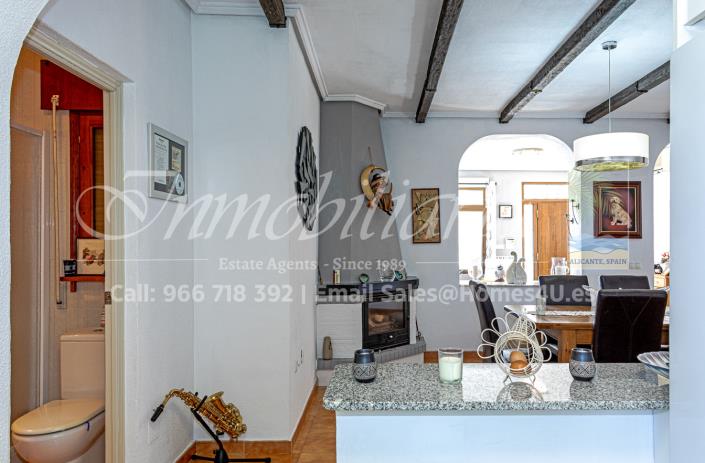 Image No.21-3 Bed Villa / Detached for sale