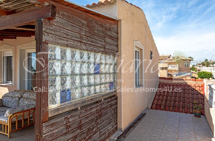 Image No.32-3 Bed Villa / Detached for sale