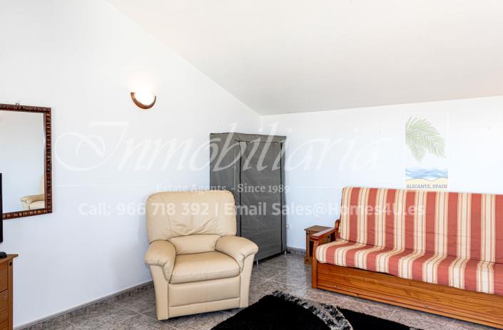 Image No.35-3 Bed Villa / Detached for sale