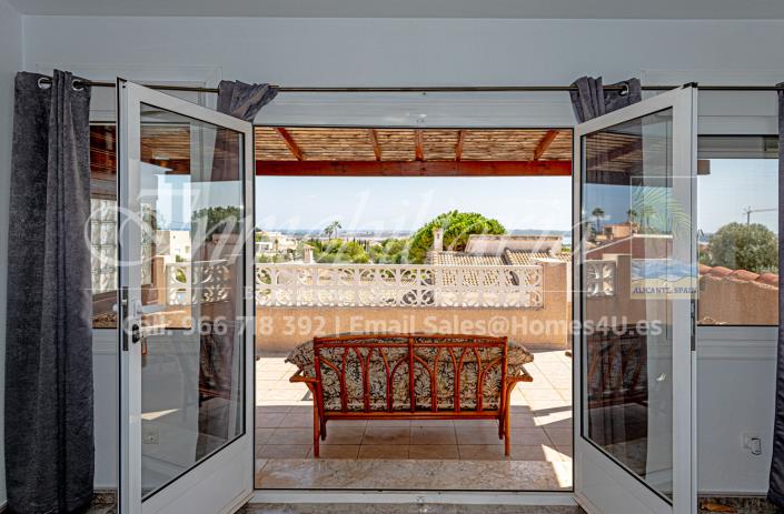 Image No.37-3 Bed Villa / Detached for sale