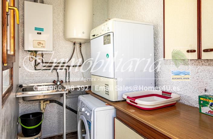 Image No.40-3 Bed Villa / Detached for sale