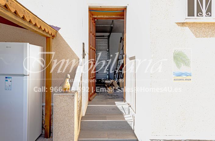 Image No.41-3 Bed Villa / Detached for sale