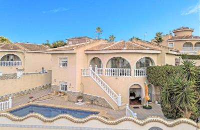 Detached-Villa-For-Sale-With-Private-Pool-And-Summer-Kitchen---QRS-9688-3